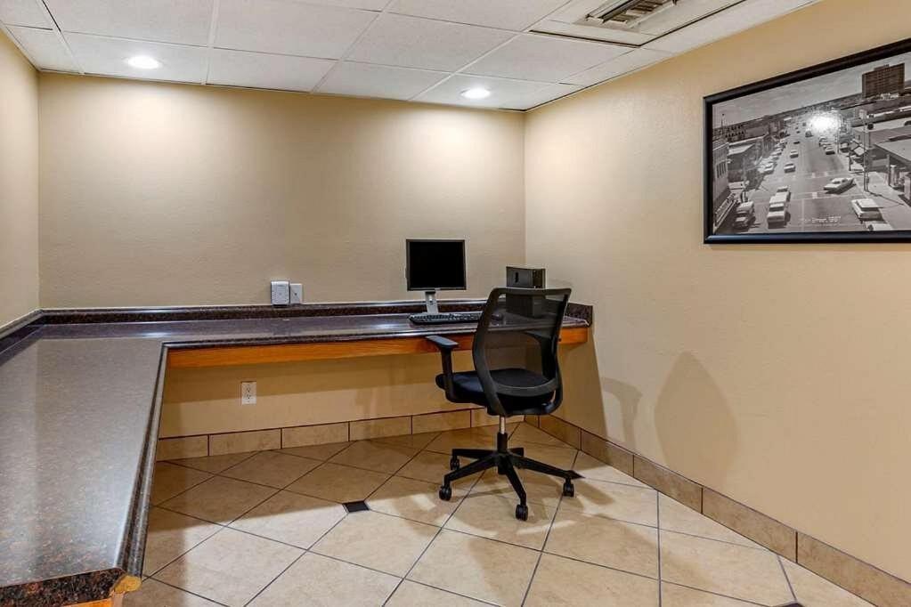 Clarion Inn & Suites, Ρόσγουελ Εξωτερικό φωτογραφία