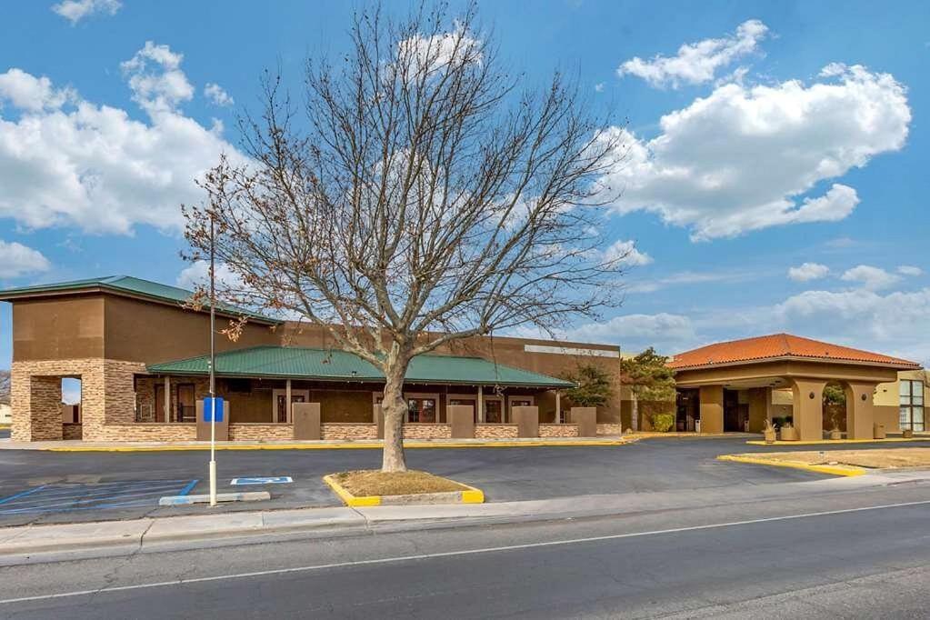 Clarion Inn & Suites, Ρόσγουελ Εξωτερικό φωτογραφία